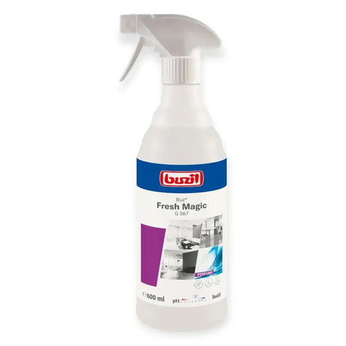 Weiße plastik-sprühflasche mit blau-weißem buzi-etikett und fresh magic g 567 aktiv-geruchsblocker reinigungslösung 600ml