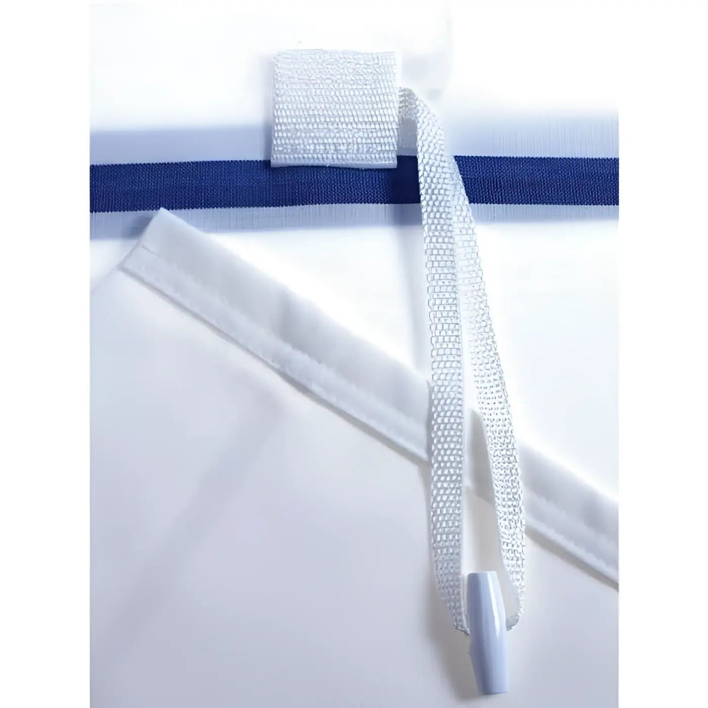 Weißer floorstar wäschesack 70l mit navyblauem streifen und grauem plastikverschluss aus gewebe für schmutzwäsche