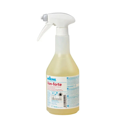 Ein klarer plastik-sprühflasche mit weißem auslöser und kappe, gefüllt mit blassgelber flüssigkeit, etikettiert kiehl’s xon-forte grillreiniger und backofenreiniger 750ml