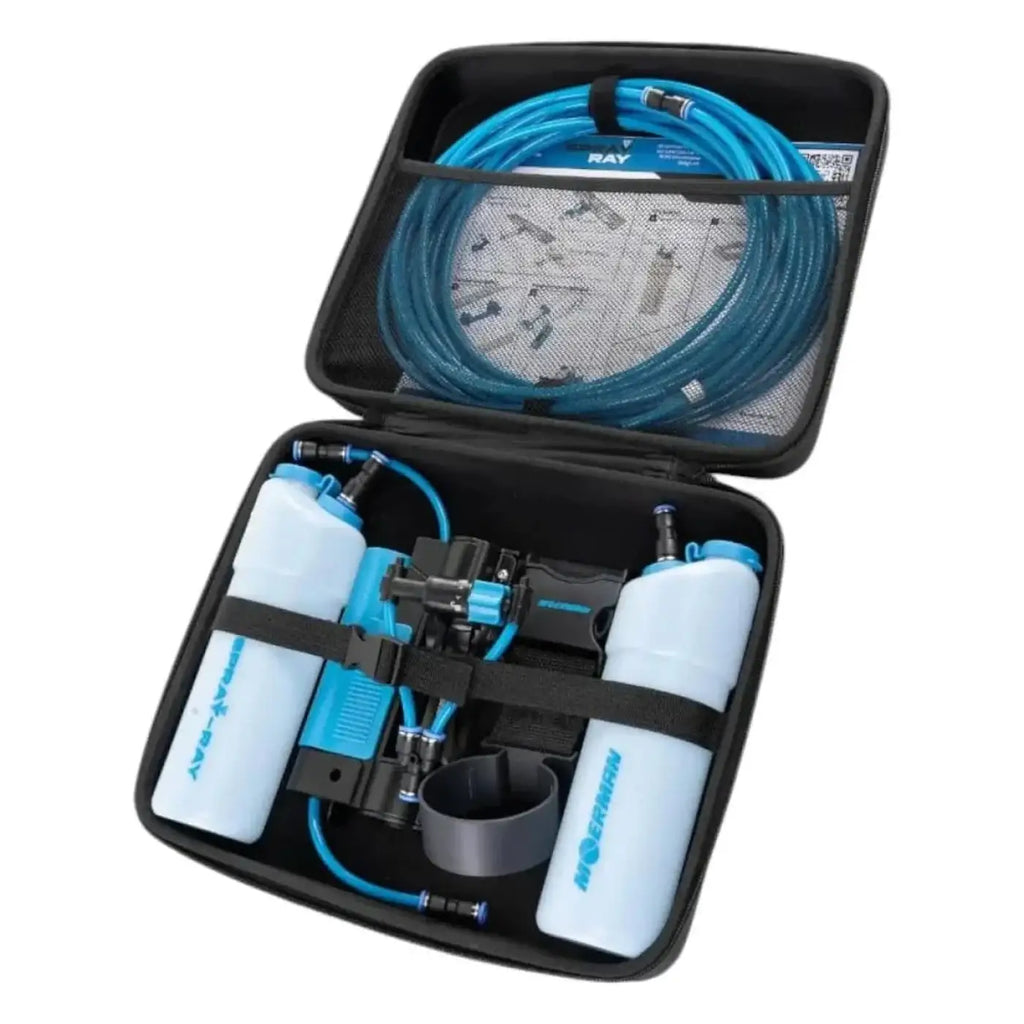 Moerman spray-ray set mit blau-weißem ray luftkompressorkit, spiralschlauch und zwei behältern im schwarzen koffer
