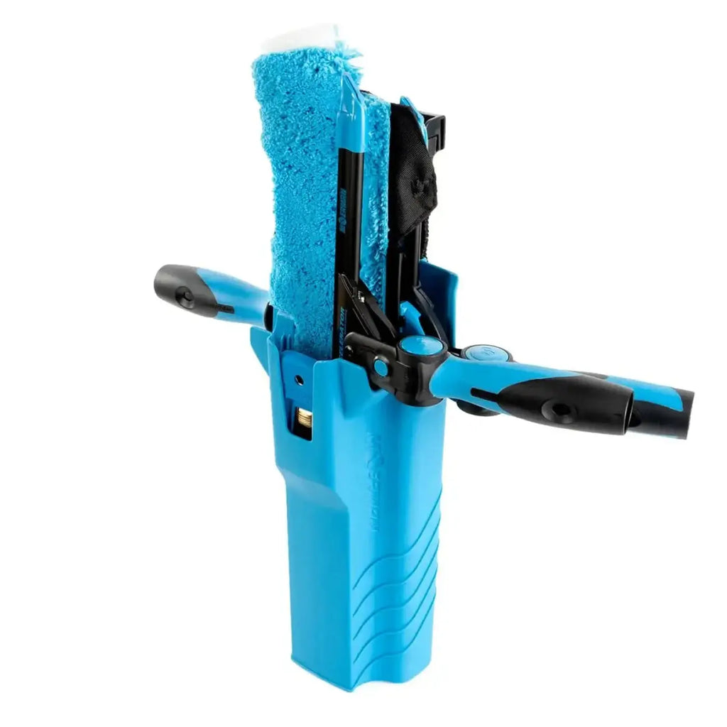 Moerman toolholder 2.0 köcher mit blauem plastik-fensterreinigungswerkzeug und texturiertem schwammkopf und schwarzen ergonomischen griffen