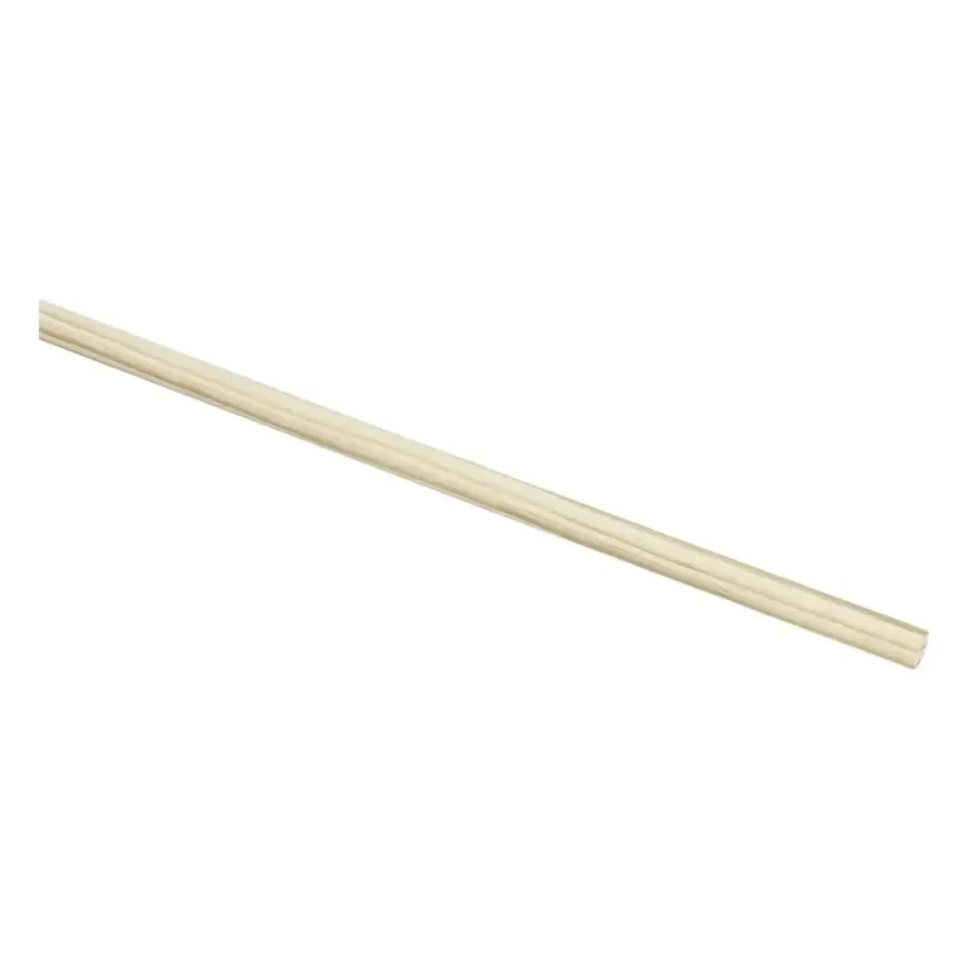 Beige reed diffuser sticks aus holz von nölle mit glatter, schlanker und leicht strukturierter oberfläche