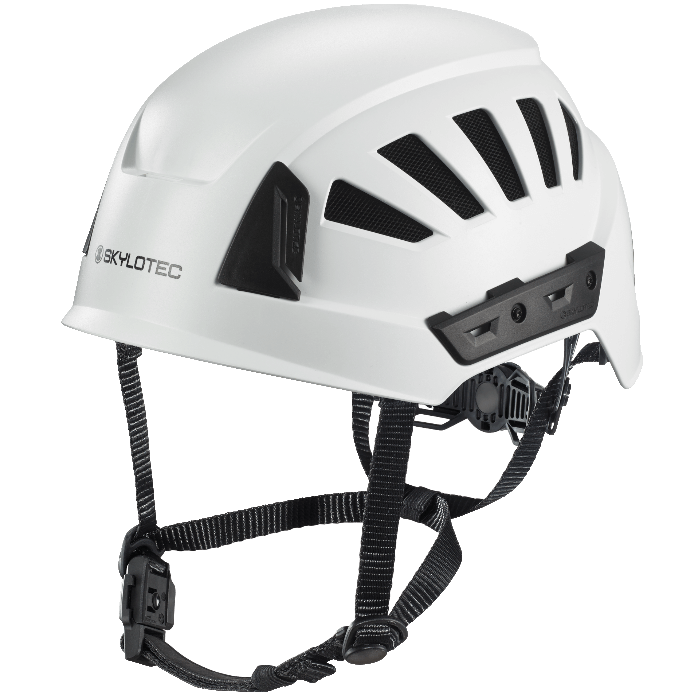 Weißer skylotec inceptor grx schutzhelm mit schwarzen lüftungsschlitzen und verstellbaren riemen, rückansicht