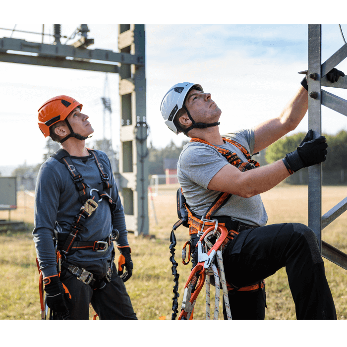 Orange weißer skylotec inceptor grx schutzhelm mit verstellbaren riemen für sicherheit am bau